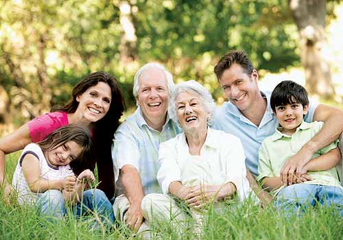 Interacción social sobre todo en la familia es primordial en una vida equilibrada en las personas mayores